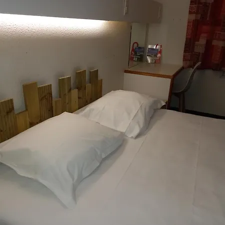 Отель Quick Palace Nord